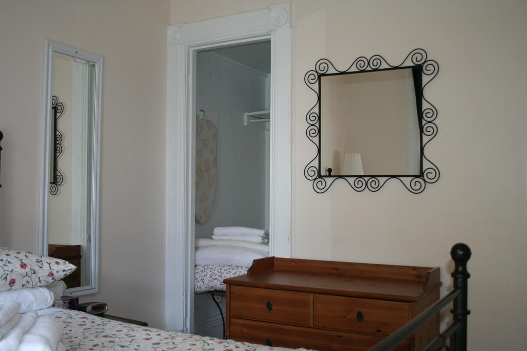 Gite University Bed And Breakfast Montreal Zewnętrze zdjęcie