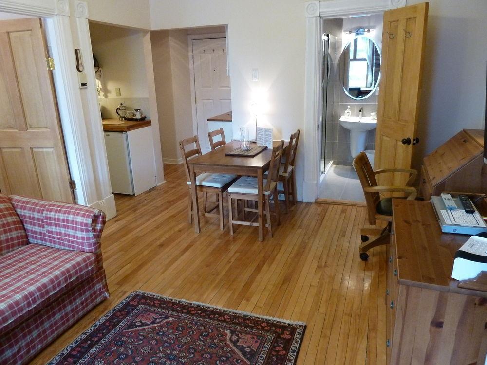 Gite University Bed And Breakfast Montreal Zewnętrze zdjęcie