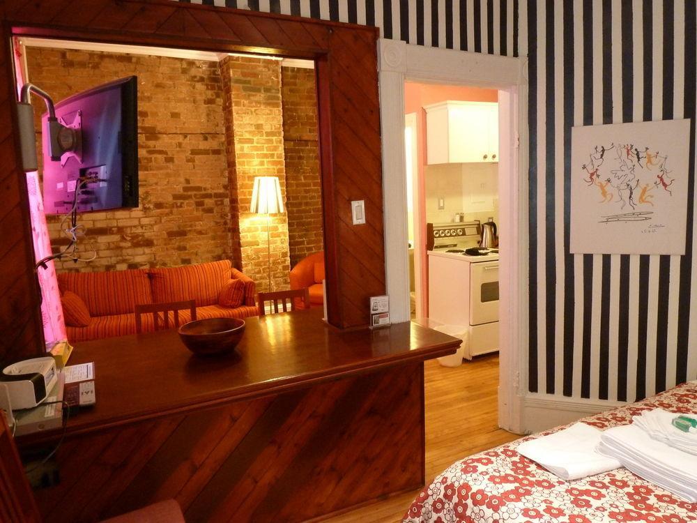 Gite University Bed And Breakfast Montreal Zewnętrze zdjęcie