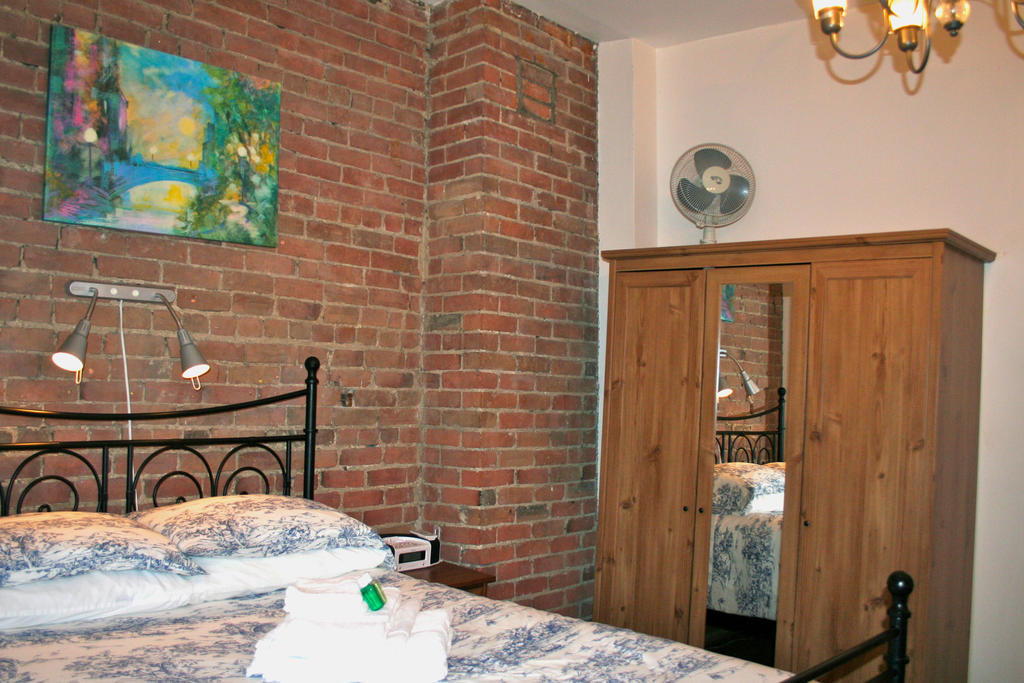 Gite University Bed And Breakfast Montreal Zewnętrze zdjęcie